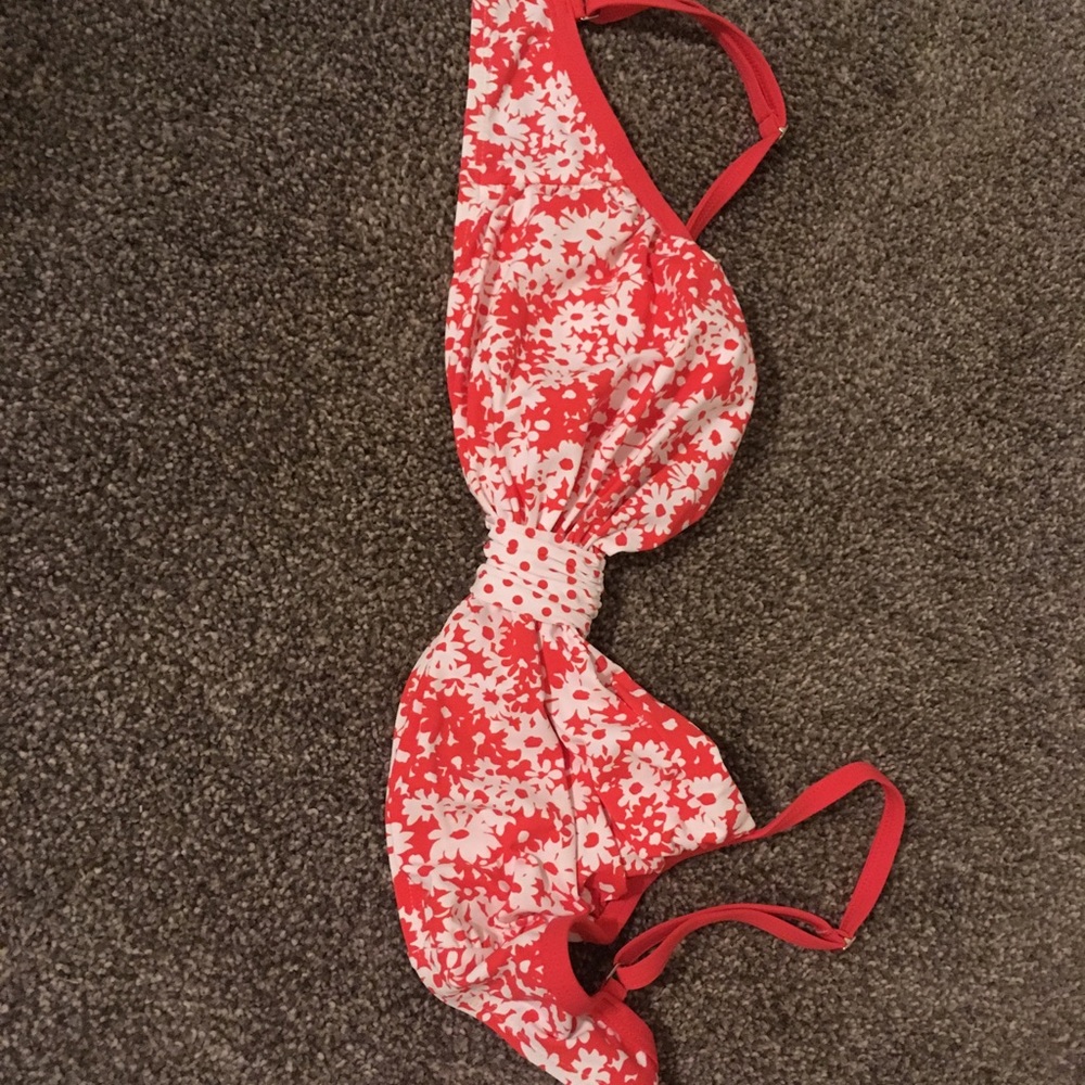 SWIMSUIT TOP